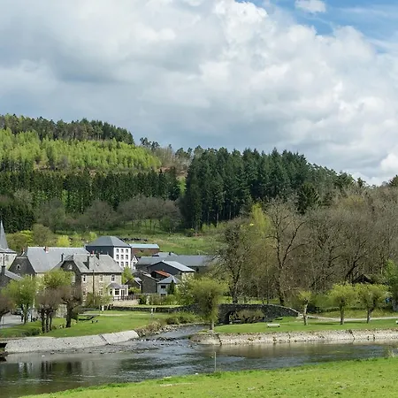 Au Dessus De La Ville Bouillon